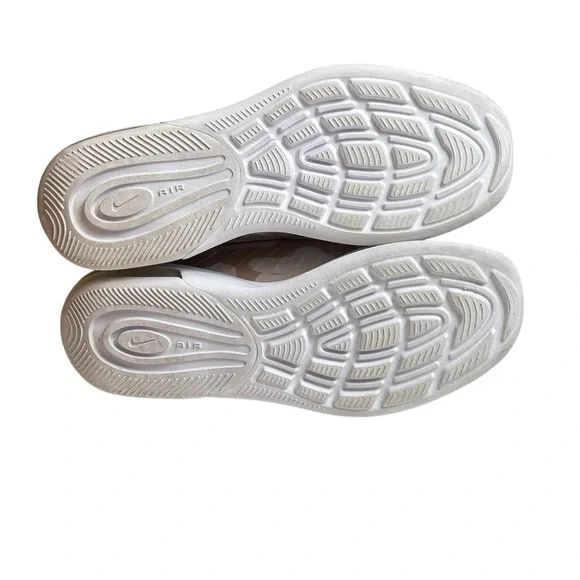 Nike Air Max Axis Premium Running Shoes Sneakers Womens 7 Guava Ice Peachy Pink - Picture 9 of 10